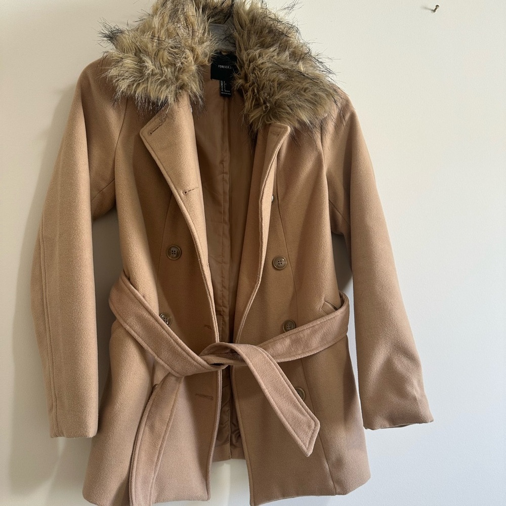 Forever 21 Camel Coat with Faux Fur Collar - Picture 2 of 4